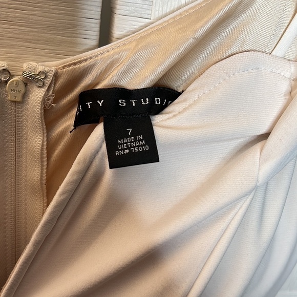 𝅺city studio Cream Dress SZ 7 - Picture 7 of 7